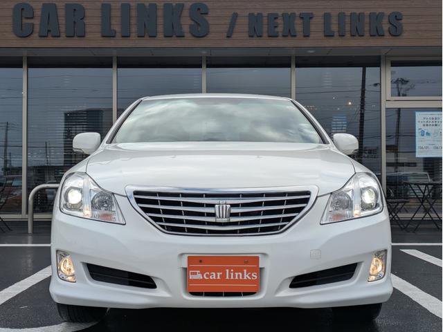 クラウン ロイヤルサルーンｉ－Ｆｏｕｒ　ナビパッケージ　４ＷＤ　ワンオーナー　メーカーナビ　フルセグＴＶ　バックカメラ　ＥＴＣ　クルーズコントロール　パワーシート　プッシュスタート　夏・冬タイヤ（10枚目）