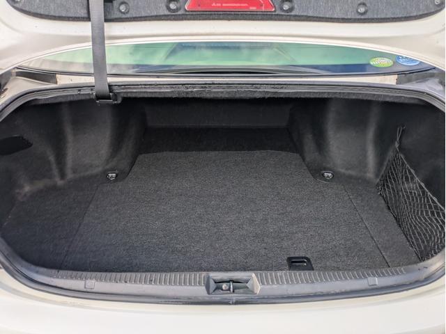 クラウン ロイヤルサルーンｉ－Ｆｏｕｒ　ナビパッケージ　４ＷＤ　ワンオーナー　メーカーナビ　フルセグＴＶ　バックカメラ　ＥＴＣ　クルーズコントロール　パワーシート　プッシュスタート　夏・冬タイヤ（26枚目）