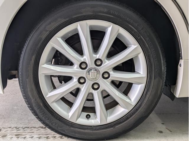 クラウン ロイヤルサルーンｉ－Ｆｏｕｒ　ナビパッケージ　４ＷＤ　ワンオーナー　メーカーナビ　フルセグＴＶ　バックカメラ　ＥＴＣ　クルーズコントロール　パワーシート　プッシュスタート　夏・冬タイヤ（29枚目）