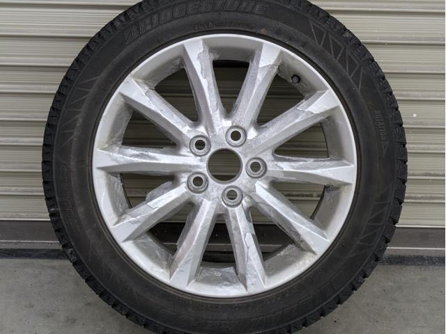 クラウン ロイヤルサルーンｉ－Ｆｏｕｒ　ナビパッケージ　４ＷＤ　ワンオーナー　メーカーナビ　フルセグＴＶ　バックカメラ　ＥＴＣ　クルーズコントロール　パワーシート　プッシュスタート　夏・冬タイヤ（30枚目）