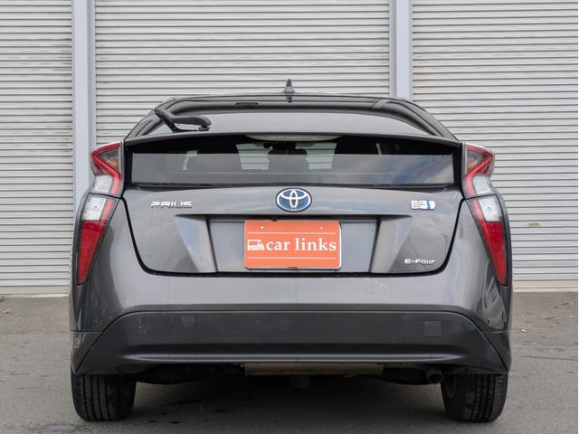 プリウス S 4WD ワンオーナー 寒冷地仕様 社外ナビ フルセグTV バックカメラ ETC LEDヘッドライト クルーズコントロール 純正エンジンスターター フロントドライブレコーダー 夏・冬タイヤ(7枚目)