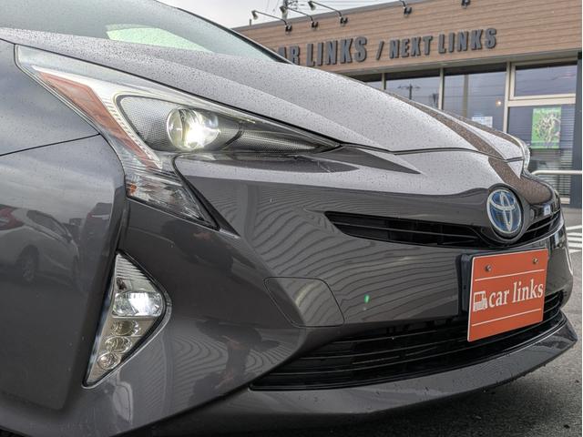 プリウス S 4WD ワンオーナー 寒冷地仕様 社外ナビ フルセグTV バックカメラ ETC LEDヘッドライト クルーズコントロール 純正エンジンスターター フロントドライブレコーダー 夏・冬タイヤ(11枚目)