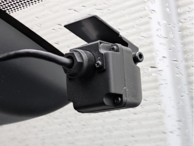 プリウス S 4WD ワンオーナー 寒冷地仕様 社外ナビ フルセグTV バックカメラ ETC LEDヘッドライト クルーズコントロール 純正エンジンスターター フロントドライブレコーダー 夏・冬タイヤ(22枚目)