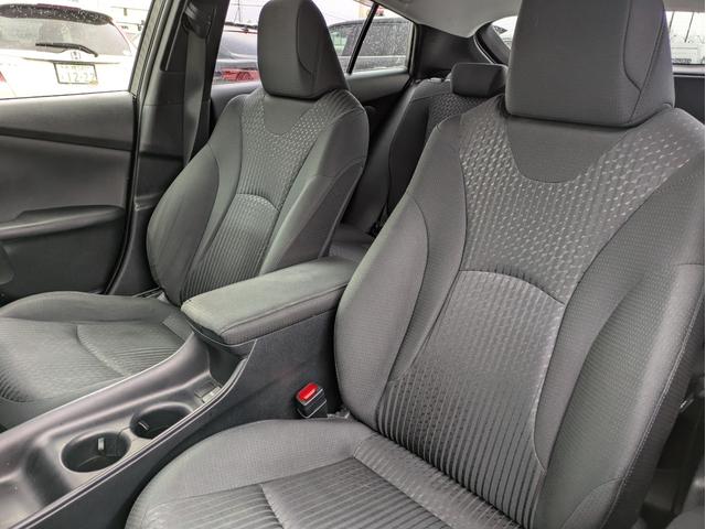 プリウス S 4WD ワンオーナー 寒冷地仕様 社外ナビ フルセグTV バックカメラ ETC LEDヘッドライト クルーズコントロール 純正エンジンスターター フロントドライブレコーダー 夏・冬タイヤ(28枚目)