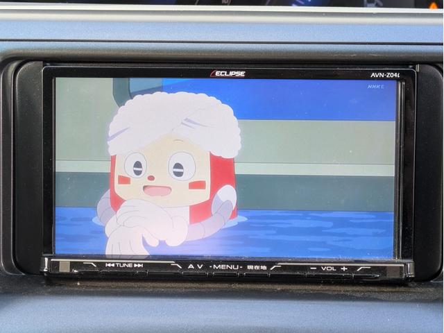 エスティマハイブリッド Ｘ　４ＷＤ　寒冷地仕様　社外ナビ　フルセグＴＶ　バックカメラ　リアフリップダウンモニター　ＥＴＣ　両側スライド片側電動ドア　ＨＩＤヘッドライト　クルーズコントロール（17枚目）