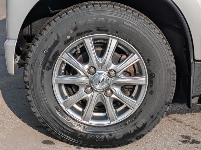 キャリイトラック KCエアコン・パワステ リミテッド 4WD ワンオーナー 純正オーディオ エアコン パワステ オートマ 夏・冬タイヤ(23枚目)