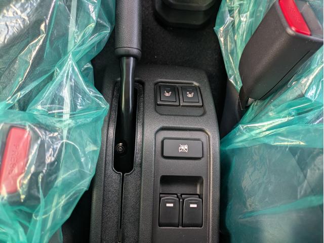 ジムニーノマド ＦＣ　ナビ　フルセグＴＶ　Ｂカメラ　ＥＴＣ　ＬＥＤヘッドランプ　シートヒーター　アイドリングストップ　デュアルカメラブレーキサポート　クルーズコントロール　ダウンヒルアシストコントロール（24枚目）