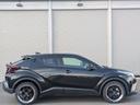 Ｃ－ＨＲ Ｓ－Ｔ　ＬＥＤパッケージ　４ＷＤ　純正ナビ　フルセグＴＶ　バックカメラ　ＲＡＹＳ１９インチ　セーフティセンス　ＬＥＤヘッドライト　ＥＴＣ　前後ドライブレコーダー　純正ＡＷ冬タイヤ　エンジンスターター（5枚目）