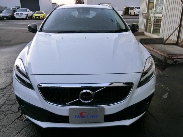 V40 クロスカントリー T5 AWD モメンタム ワンオーナー車 後期マイナーチェンジ後モデル パワーバックドア 純正ナビ スマートキー 走行34000キロ(4枚目)