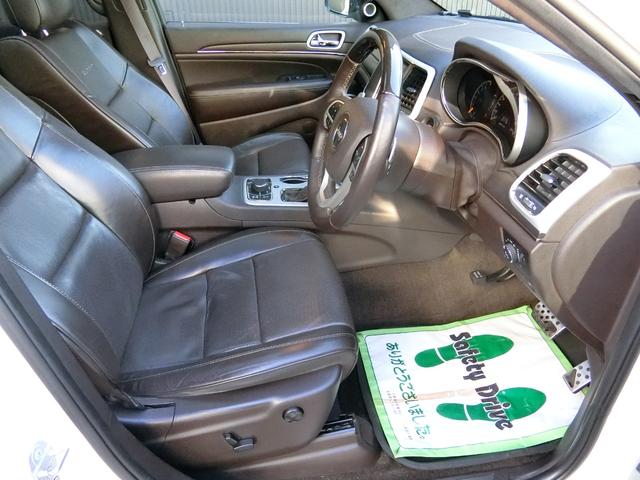 ジープ・グランドチェロキー サミット　サンルーフ　ｈａｒｍａｎ／ｋａｒｄｏｎサウンド　レーダークルーズコントロール　限定車サミット（17枚目）