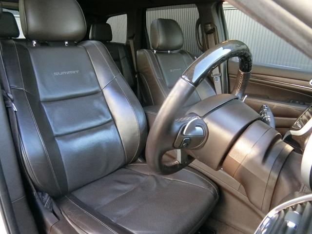 ジープ・グランドチェロキー サミット　サンルーフ　ｈａｒｍａｎ／ｋａｒｄｏｎサウンド　レーダークルーズコントロール　限定車サミット（18枚目）