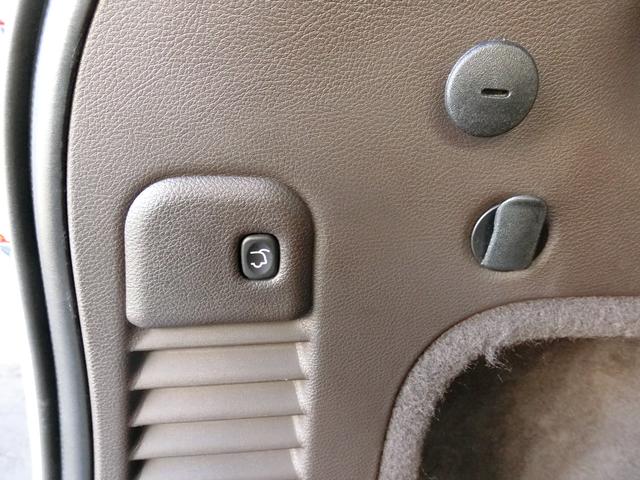 ジープ・グランドチェロキー サミット　サンルーフ　ｈａｒｍａｎ／ｋａｒｄｏｎサウンド　レーダークルーズコントロール　限定車サミット（28枚目）