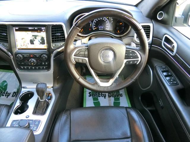 ジープ・グランドチェロキー サミット　サンルーフ　ｈａｒｍａｎ／ｋａｒｄｏｎサウンド　レーダークルーズコントロール　限定車サミット（53枚目）