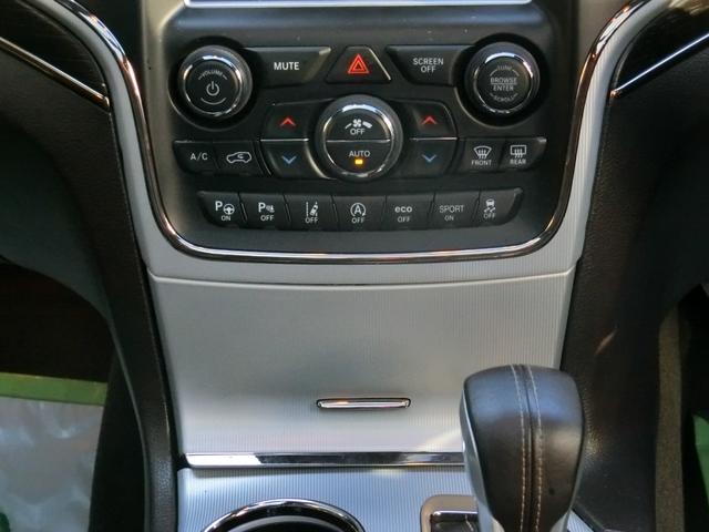 ジープ・グランドチェロキー サミット　サンルーフ　ｈａｒｍａｎ／ｋａｒｄｏｎサウンド　レーダークルーズコントロール　限定車サミット（56枚目）