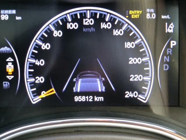 ジープ・グランドチェロキー サミット　サンルーフ　ｈａｒｍａｎ／ｋａｒｄｏｎサウンド　レーダークルーズコントロール　限定車サミット（61枚目）