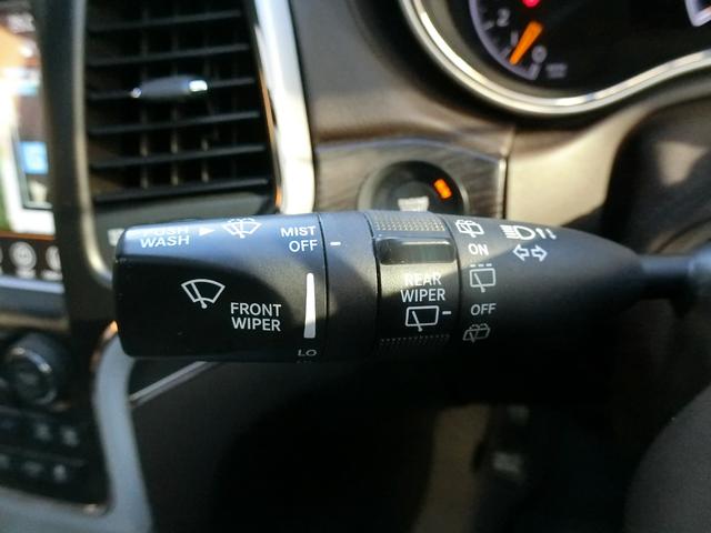 ジープ・グランドチェロキー サミット　サンルーフ　ｈａｒｍａｎ／ｋａｒｄｏｎサウンド　レーダークルーズコントロール　限定車サミット（64枚目）