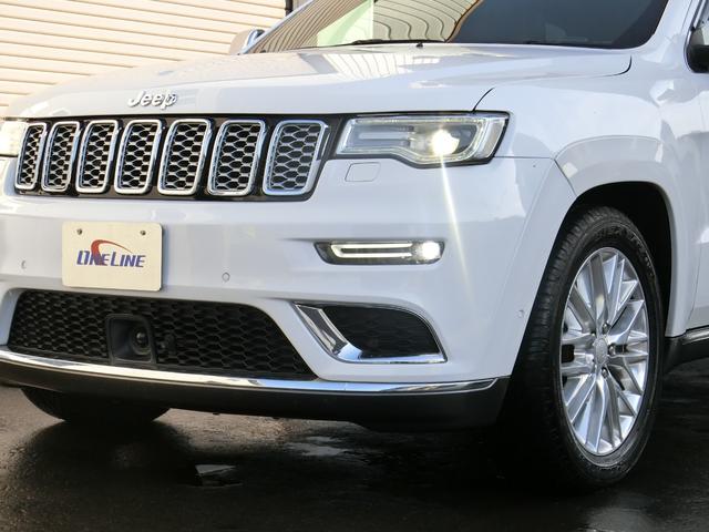 ジープ・グランドチェロキー サミット　サンルーフ　ｈａｒｍａｎ／ｋａｒｄｏｎサウンド　レーダークルーズコントロール　限定車サミット（80枚目）