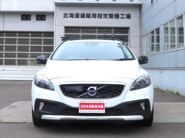 Ｖ４０ クロスカントリー　Ｔ５　ＡＷＤ　ターボ　４ＷＤ　　衝突軽減ブレーキ・ナビ・フルセグ・ＣＤ／ＤＶＤ／ＢＴ・Ｂカメラ・スマートキー・レーダークルコン・パワーシート・シートヒーター・コーナーセンサー・ＥＴＣ・ＢＳＭ・右Ｈディーラー車（12枚目）