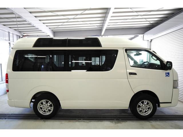 ハイエースバン 　Ｄ－ＴＢ　車いす仕様車　４ＷＤ　Ｄ保証　２年車検（付）・Ｂカメラ・スイングアームリフト・車いす固定装置２基・オートステップ・１０人乗り・キーレス・リアヒーター（14枚目）