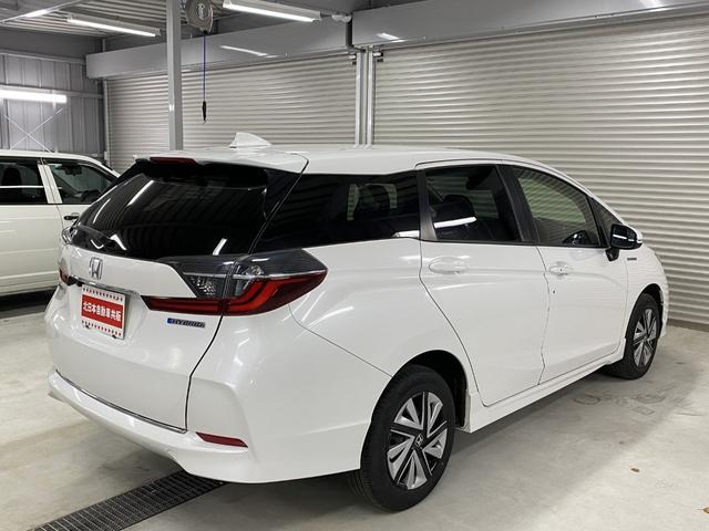 シャトル ハイブリッド ホンダセンシング 4WD B保証 2年車検(付)・ホンダセンシング・衝突軽減ブレーキ・ナビ・CD/BT・Bカメラ・レーダークルコン・ETC・スマートキー・Pスタート・ワイパーデアイサー・VSA(13枚目)