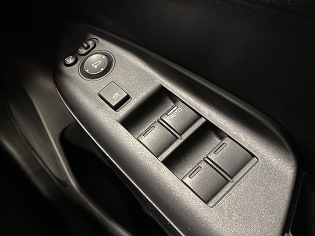 シャトル ハイブリッド ホンダセンシング 4WD B保証 2年車検(付)・ホンダセンシング・衝突軽減ブレーキ・ナビ・CD/BT・Bカメラ・レーダークルコン・ETC・スマートキー・Pスタート・ワイパーデアイサー・VSA(26枚目)