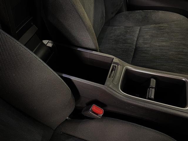 シャトル ハイブリッド ホンダセンシング 4WD B保証 2年車検(付)・ホンダセンシング・衝突軽減ブレーキ・ナビ・CD/BT・Bカメラ・レーダークルコン・ETC・スマートキー・Pスタート・ワイパーデアイサー・VSA(30枚目)