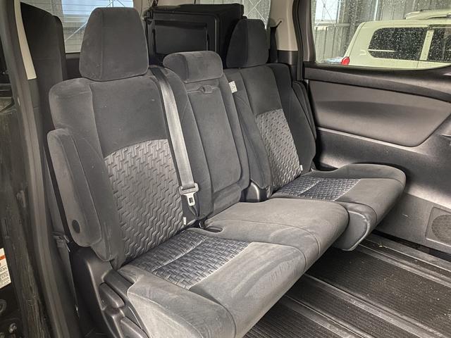 アルファード 2.5S 4WD 2年車検(付)・11インチナビ・TV・CD/DVD/BT・Bカメラ・フリップダウン・スマートキー・Pスタート・純正エアロ・Wパワスラ・8人乗り・ETC・エンスタ・LED(34枚目)