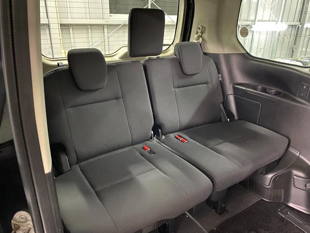 セレナ X Vセレクション 4WD D保証 2年車検(付)・衝突軽減ブレーキ・8インチナビ・TV・CD/DVD/BT・Bカメラ・アラウンドビュー・フリップダウン・インテリキー・クルコン・Wパワスラ・ETC・エンスタ・Pスタート(37枚目)