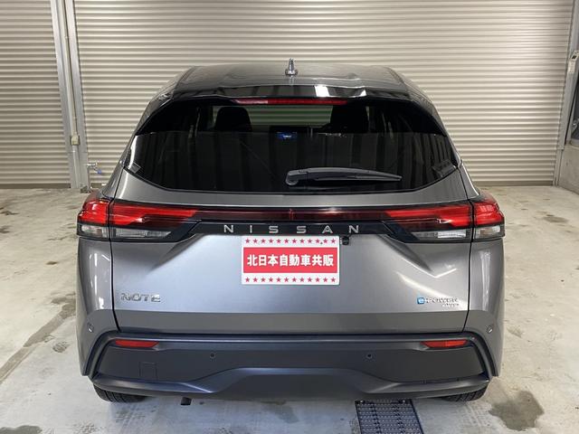 ノート Ｘ　ＦＯＵＲ　４ＷＤ　Ｂ保証　２年車検（付）・衝突軽減ブレーキ・ナビ・ＢＴ・Ｂカメラ・インテリキー・シートヒーター・ＥＴＣ・ステアリングヒーター・コーナーセンサー・Ｐスタート・ミラーウインカー・ミラーヒーター（12枚目）
