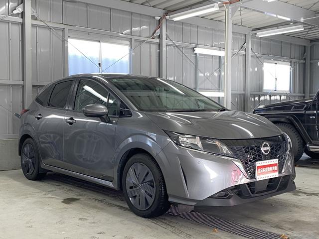 ノート Ｘ　ＦＯＵＲ　４ＷＤ　Ｂ保証　２年車検（付）・衝突軽減ブレーキ・ナビ・ＢＴ・Ｂカメラ・インテリキー・シートヒーター・ＥＴＣ・ステアリングヒーター・コーナーセンサー・Ｐスタート・ミラーウインカー・ミラーヒーター（15枚目）