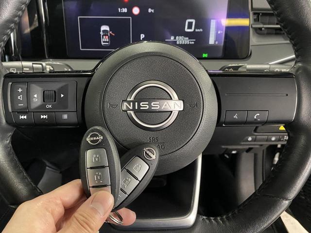 ノート Ｘ　ＦＯＵＲ　４ＷＤ　Ｂ保証　２年車検（付）・衝突軽減ブレーキ・ナビ・ＢＴ・Ｂカメラ・インテリキー・シートヒーター・ＥＴＣ・ステアリングヒーター・コーナーセンサー・Ｐスタート・ミラーウインカー・ミラーヒーター（26枚目）