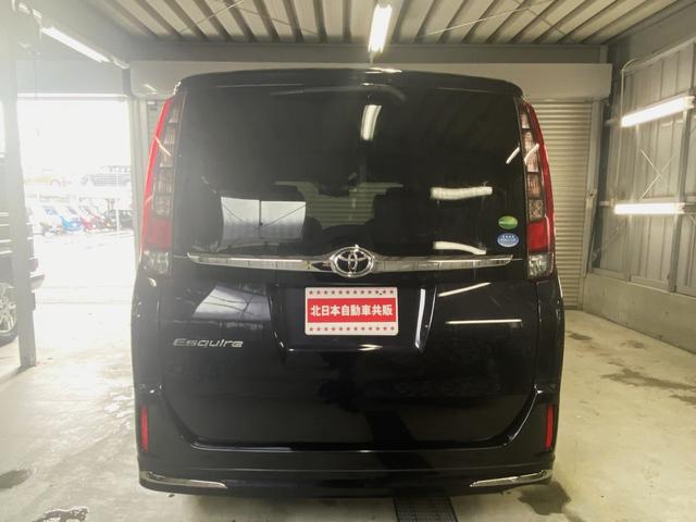 エスクァイア Ｇｉ　ブラックテーラード　４ＷＤ　２年車検（付）・ＴＳＳ・衝突軽減Ｂ・純正９インチナビ・ＴＶ・ＣＤ／ＤＶＤ／ＢＴ・Ｂカメラ・フリップダウン・スマートキー・Ｗパワスラ・７人乗り・ＥＴＣ・寒冷地仕様・エンスタ・純正エアロ・クルコン（12枚目）