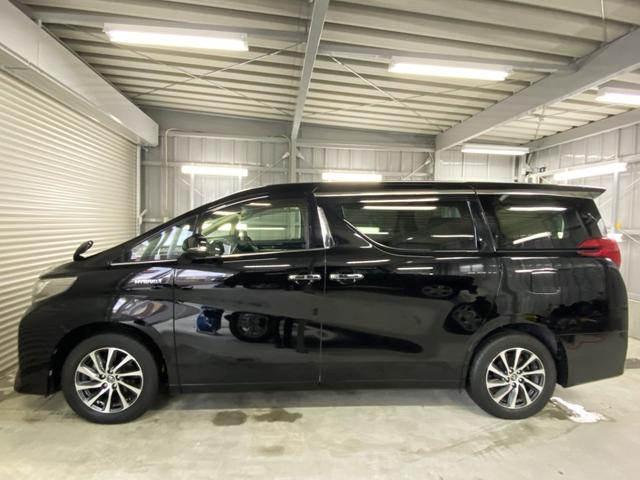 アルファードハイブリッド Ｇ　４ＷＤ　Ｃ保証　２年車検（付）・純正ナビ・ＴＶ・ＣＤ／ＤＶＤ／ＢＴ・Ｂカメラ・スマートキー・Ｗパワスラ・クルコン・７人乗り・ＥＴＣ・ハーフレザーシート・コーナーセンサー・コンビハンドル（10枚目）