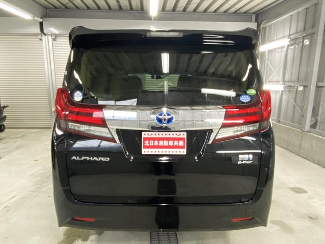 アルファードハイブリッド Ｇ　４ＷＤ　Ｃ保証　２年車検（付）・純正ナビ・ＴＶ・ＣＤ／ＤＶＤ／ＢＴ・Ｂカメラ・スマートキー・Ｗパワスラ・クルコン・７人乗り・ＥＴＣ・ハーフレザーシート・コーナーセンサー・コンビハンドル（12枚目）