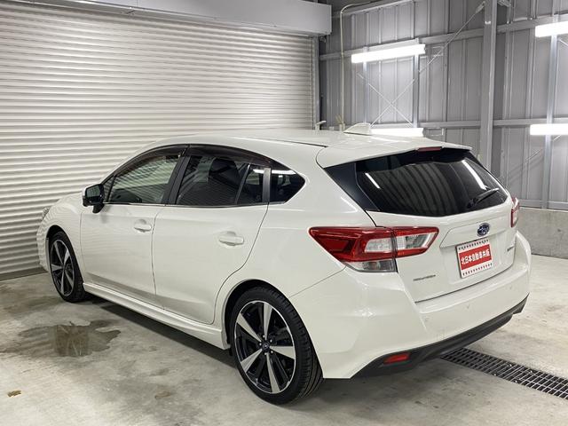 インプレッサスポーツ ２．０ｉ－Ｓアイサイト　４ＷＤ　２年車検（付）・アイサイト・衝突軽減Ｂ・ＣＤ／ＤＶＤ／ＢＴ・Ｂ／Ｓカメラ・キーレスアクセス・ＥＴＣ・レーダークルコン・ＳＩドライブ・Ｐスタート・ＶＤＣ・ＳＲＨ・ＢＳＭ・パドルシフト・ＬＥＤ（11枚目）