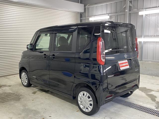 ルークス Ｘ　４ＷＤ　Ｂ保証　２年車検（付）・衝突軽減ブレーキ・ナビ・ＴＶ・ＣＤ／ＤＶＤ／ＢＴ・Ｂカメラ・アラウンドビュー・インテリキー・Ｐスタート・パワスラ・コーナーセンサー・シートヒーター（11枚目）