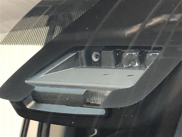 シエンタ Ｇ　衝突被害軽減　ウォークスルー　ＶＳＣ　リアカメラ　ＬＥＤライト　デュアルパワースライドドア　４ＷＤ車　キーフリーシステム　フルセグＴＶ　ＡＡＣ　パワーウインドウ　ＤＶＤ　ナビ＆ＴＶ　ＥＴＣ車載器（4枚目）