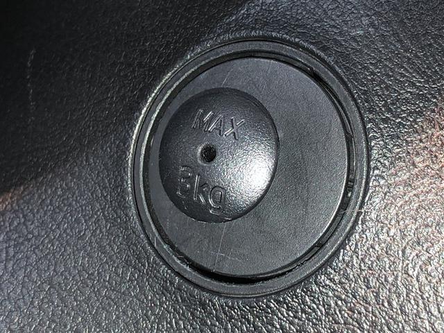 シエンタ Ｇ　衝突被害軽減　ウォークスルー　ＶＳＣ　リアカメラ　ＬＥＤライト　デュアルパワースライドドア　４ＷＤ車　キーフリーシステム　フルセグＴＶ　ＡＡＣ　パワーウインドウ　ＤＶＤ　ナビ＆ＴＶ　ＥＴＣ車載器（31枚目）