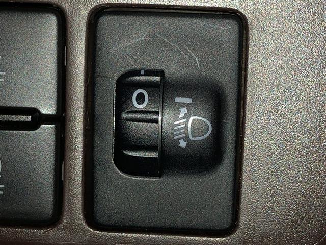 タンク X S レーダーブレーキ スマキー 左オートスライドドア イモビライザー ナビTV Wエアバッグ 横滑り防止装置 PW パワステ エアバック キーフリー ABS エアコン AUX端子 ウォークスルー 1セグ(26枚目)