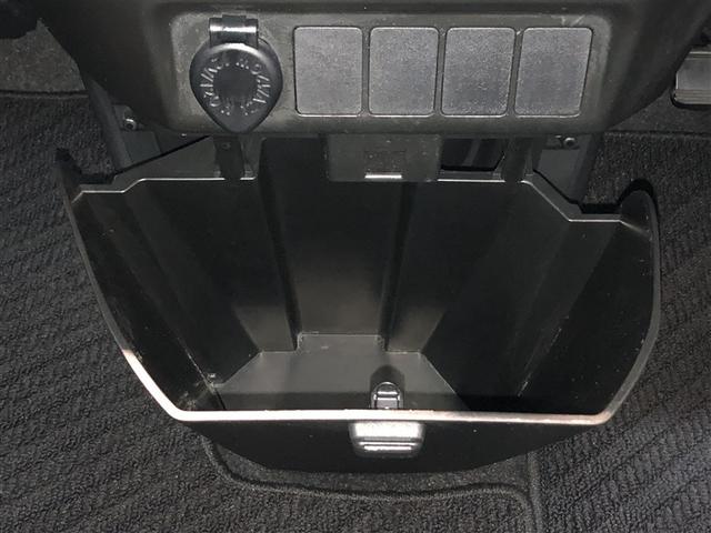 タンク X S レーダーブレーキ スマキー 左オートスライドドア イモビライザー ナビTV Wエアバッグ 横滑り防止装置 PW パワステ エアバック キーフリー ABS エアコン AUX端子 ウォークスルー 1セグ(32枚目)