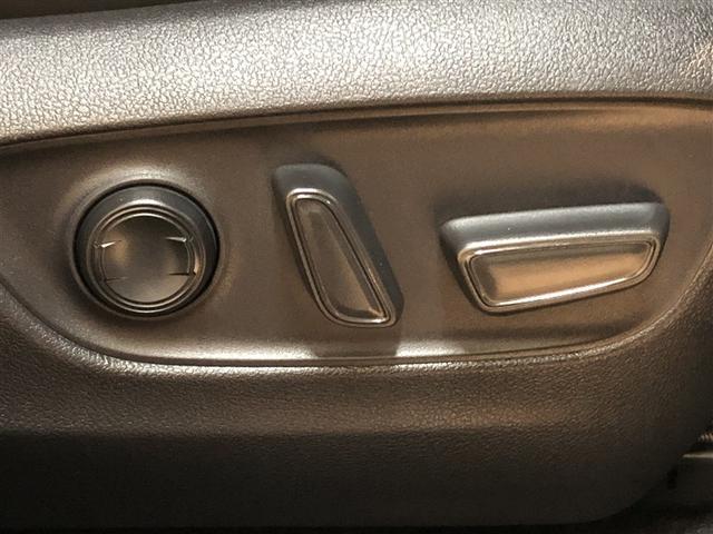 ＲＡＶ４ Ｇ　Ｚパッケージ　寒冷地仕様車　インテリジェントクリアランスソナー　ＡＷＤ　ＬＥＤライト　アルミホイル　オートクルーズ　横滑り防止装置　バックガイドモニター　盗難防止装置　デュアルエアバッグ　メモリナビ　キーレス（16枚目）