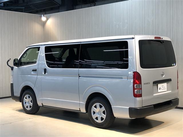 ハイエースバン ＤＸ　ドラレコ　寒冷地仕様車　横滑り防止　イモビ　４ＷＤ　バックカメラ　キーレス　運転席エアバッグ　ミュージックプレイヤー接続可　パワーウインドウ　ＡＢＳ　エアコン　パワステ　助手席エアバッグ　ベンチシート（5枚目）