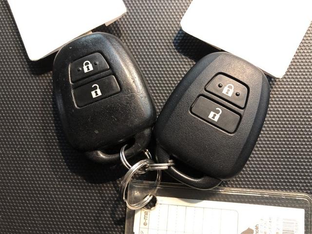 ハイエースバン ＤＸ　ドラレコ　寒冷地仕様車　横滑り防止　イモビ　４ＷＤ　バックカメラ　キーレス　運転席エアバッグ　ミュージックプレイヤー接続可　パワーウインドウ　ＡＢＳ　エアコン　パワステ　助手席エアバッグ　ベンチシート（32枚目）