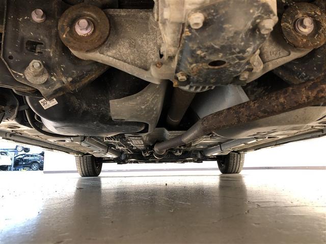 ヤリス X 追突防止装置 VSC スマートキー&プッシュスタート イモビライザー 寒冷地仕様 Bカメラ マニュアルエアコン ETC付 ナビ Aクルコン アイドリングストップ レンタアップ 4WD パワーウインドウ(9枚目)