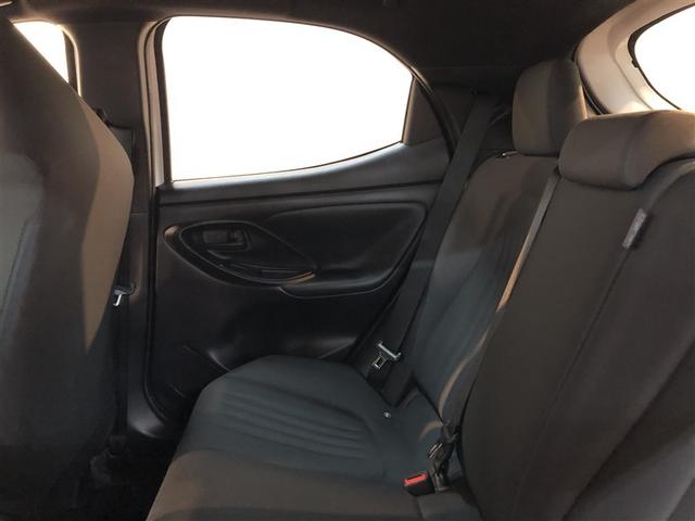 ヤリス X 追突防止装置 VSC スマートキー&プッシュスタート イモビライザー 寒冷地仕様 Bカメラ マニュアルエアコン ETC付 ナビ Aクルコン アイドリングストップ レンタアップ 4WD パワーウインドウ(11枚目)