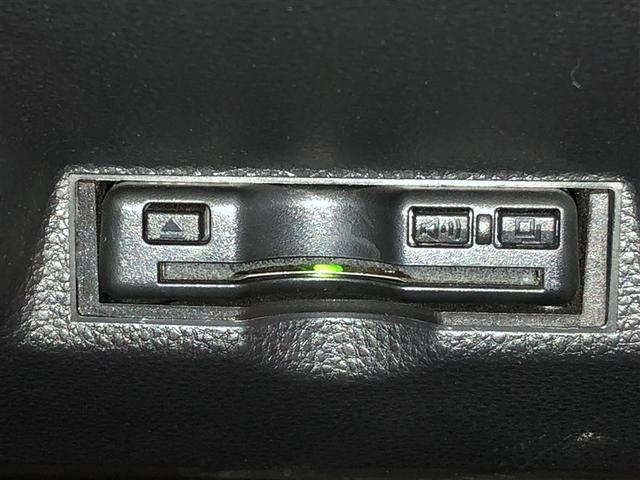 ヤリス X 追突防止装置 VSC スマートキー&プッシュスタート イモビライザー 寒冷地仕様 Bカメラ マニュアルエアコン ETC付 ナビ Aクルコン アイドリングストップ レンタアップ 4WD パワーウインドウ(21枚目)