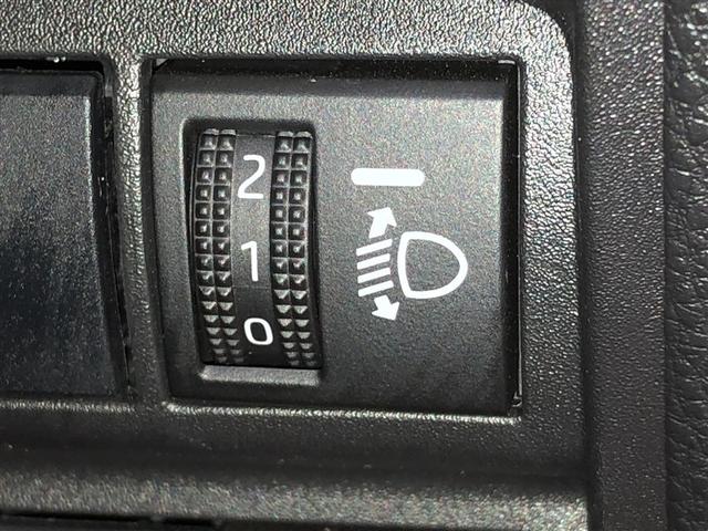 ヤリス X 追突防止装置 VSC スマートキー&プッシュスタート イモビライザー 寒冷地仕様 Bカメラ マニュアルエアコン ETC付 ナビ Aクルコン アイドリングストップ レンタアップ 4WD パワーウインドウ(23枚目)