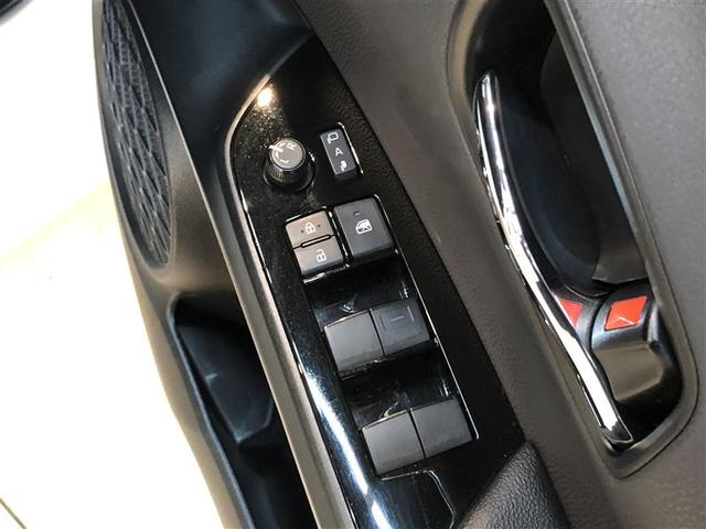 プリウス S 衝突軽減 4wd エアコン LEDヘッドライト ナビ バックガイドモニター クルコン 寒冷地仕様 ETC車載器 盗難防止システム メモリナビ パワーステアリング AC100V カーテンエアバック(13枚目)