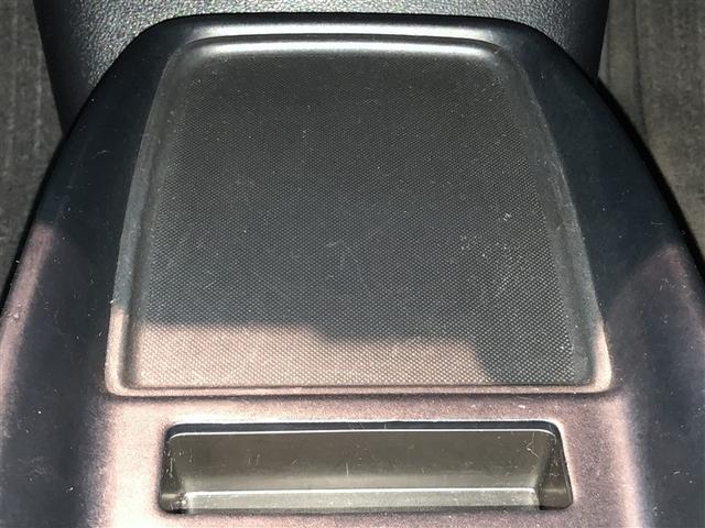 プリウス S 衝突軽減 4wd エアコン LEDヘッドライト ナビ バックガイドモニター クルコン 寒冷地仕様 ETC車載器 盗難防止システム メモリナビ パワーステアリング AC100V カーテンエアバック(27枚目)