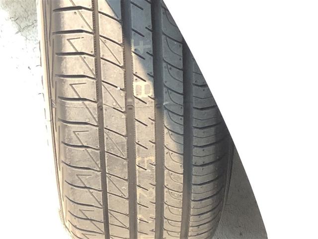 プリウス S 衝突軽減 4wd エアコン LEDヘッドライト ナビ バックガイドモニター クルコン 寒冷地仕様 ETC車載器 盗難防止システム メモリナビ パワーステアリング AC100V カーテンエアバック(36枚目)